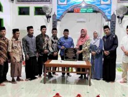 Bupati Majene Teken Prasasti Peresmian Pembangunan Masjid Al-Ikhlas Desa Pundau