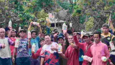 Wujudkan Lingkungan Bersih, Warga Tandeallo Gelar Jumat Bersih Dukung Program “Majene Mapaccing”