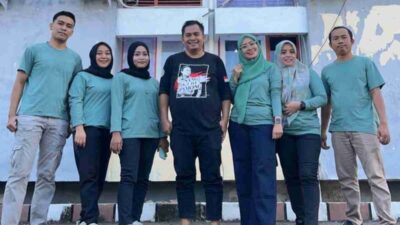 Kadis Kominfo Majene Himbau Seluruh Staf Laksanakan Kerja Bakti Dukung Program Majene Mappaccing