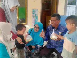 Pj Kades Pesuloang dan Ketua TP PKK Kunjungi Posyandu Pondang Balada di Dusun Butungan