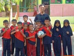 Guru Olahraga SDN 50 Konja Tanamkan Semangat Juang dan Harapan bagi Calon Atlet Muda
