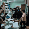 Gotong Royong Benahi Ruang Warkah, Kantah Majene Wujudkan Lingkungan Kerja Yang Bersih & Tertata