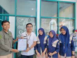 Kantah Majene Apresiasi Sinergi Dengan UPTD SMK Negeri 1 Tinambung Melalui Penarikan Siswa PKL dan Penyerahan Piagam